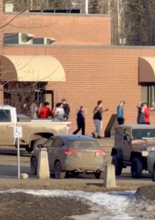 At least 9 killed in Canada shootings