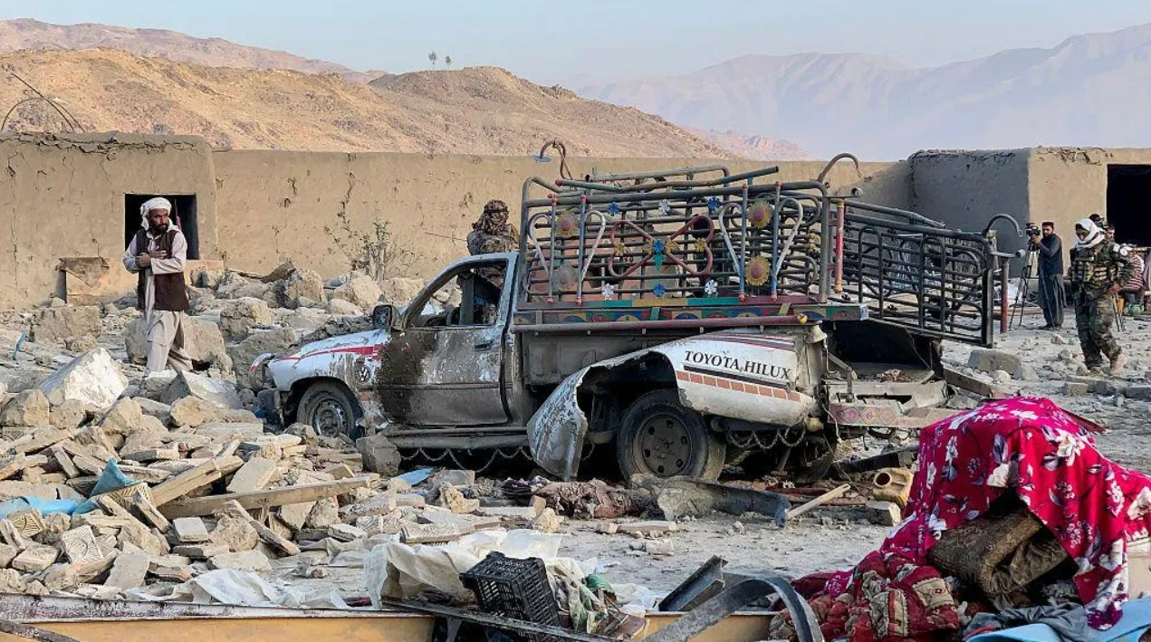 Pakistan launches deadly strikes on Afghanistan